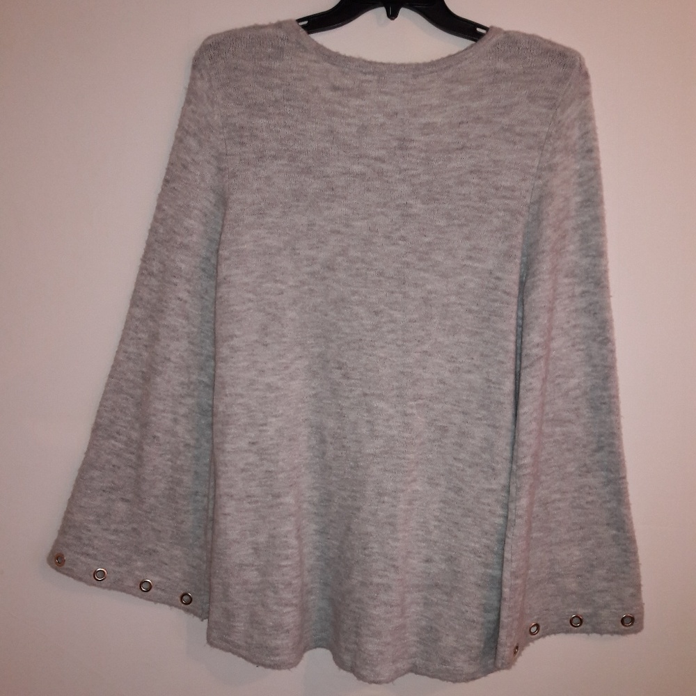 KENSIE SWEATER L (SALE TWO DAYS ONLY)